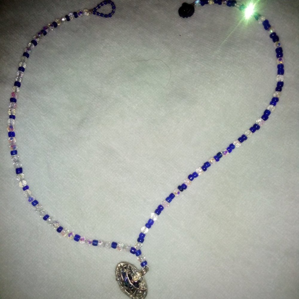 Glass bead necklace vintage